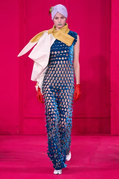 Look 1